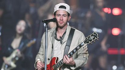 nick jonas performance